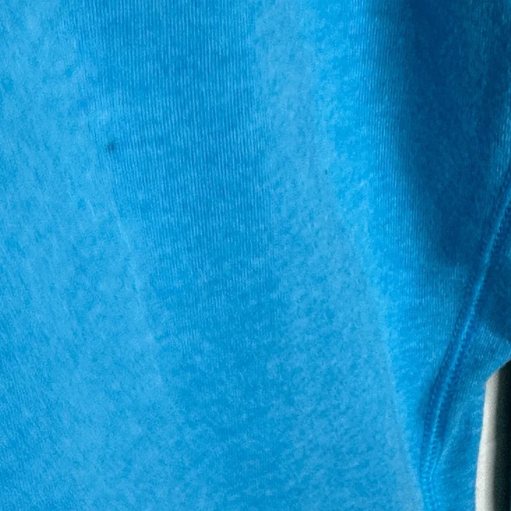 Nike Dri Fit Women's Wide Scoop Neckline Swoosh Sweatshirt size Large Blue